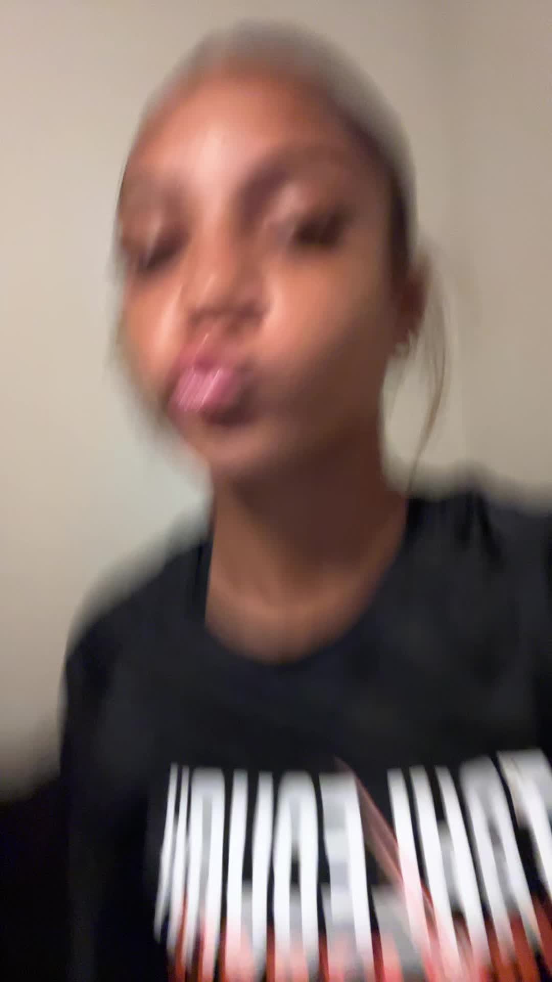 @khloee ່