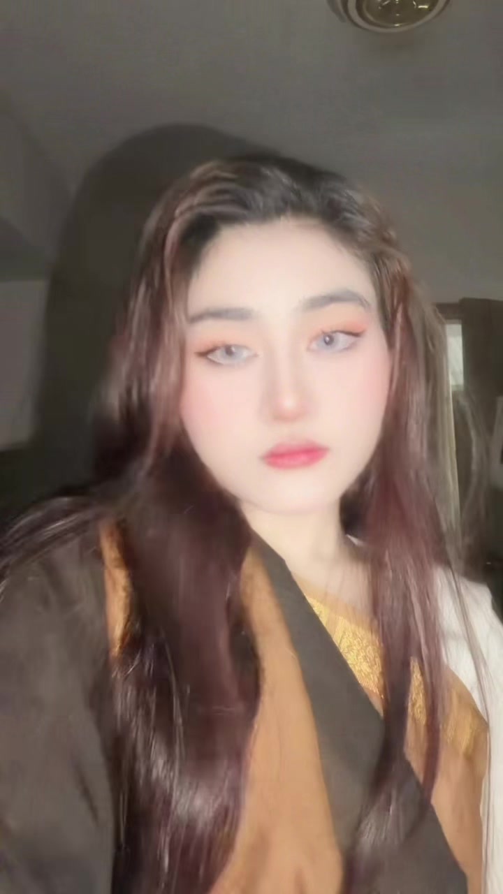 @eshuu 🚩