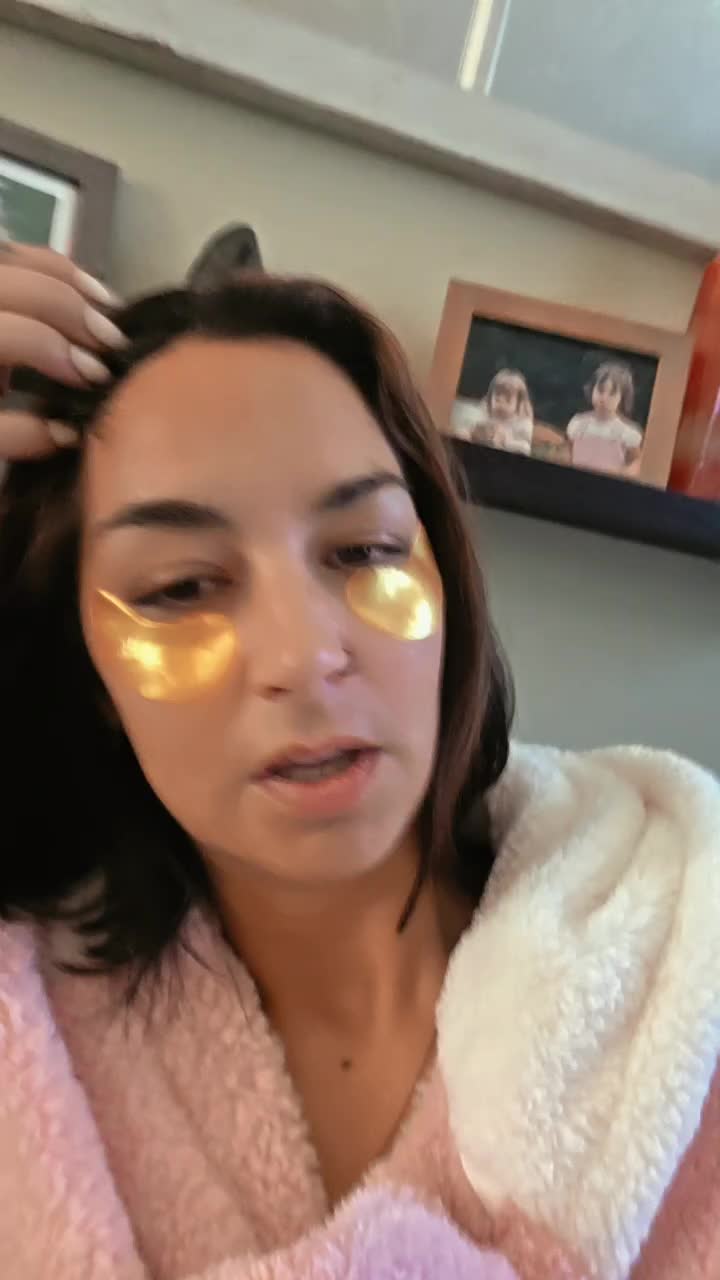 @Jackie A.X.