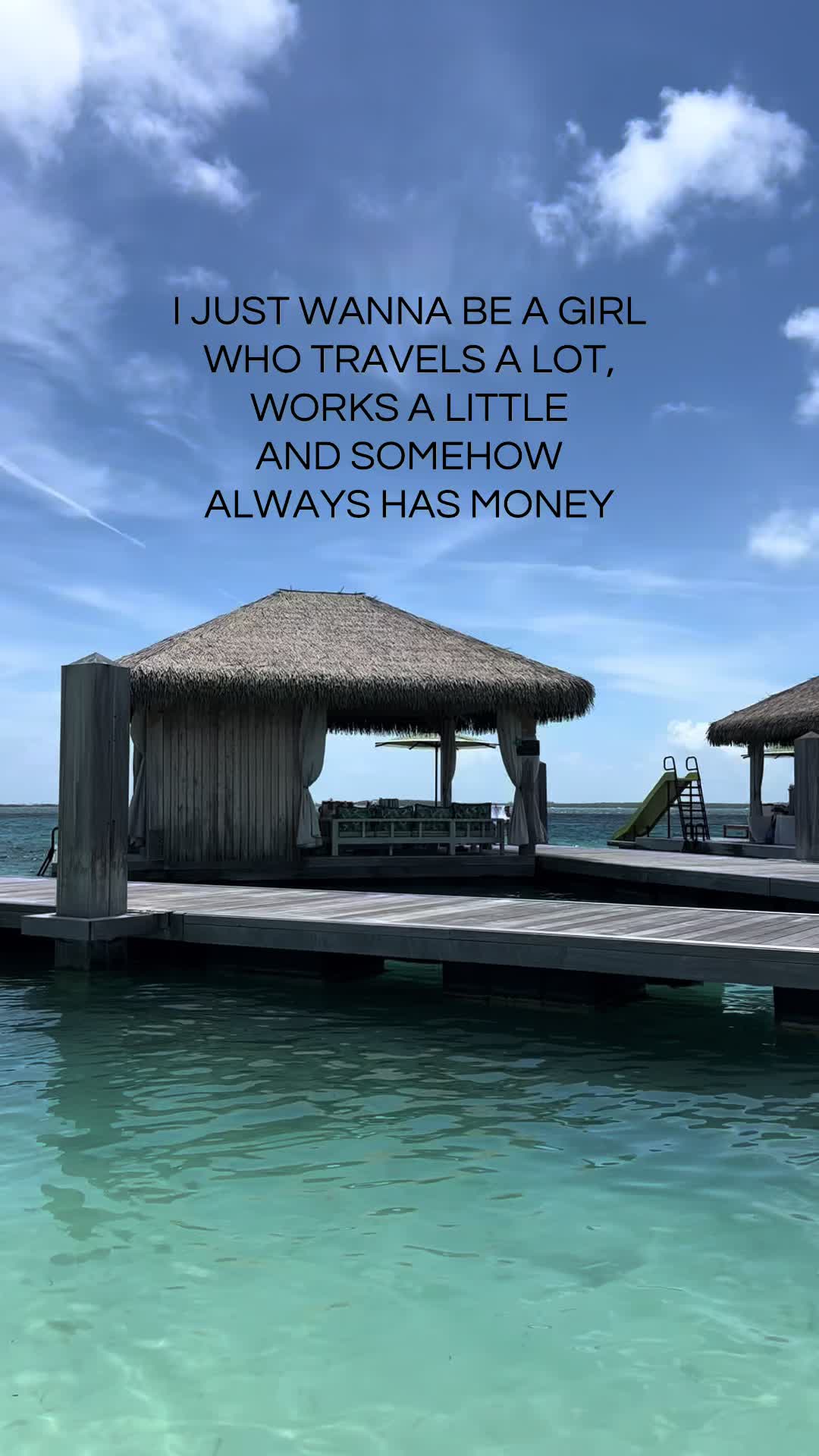 @Sarah | travel + life ✈︎
