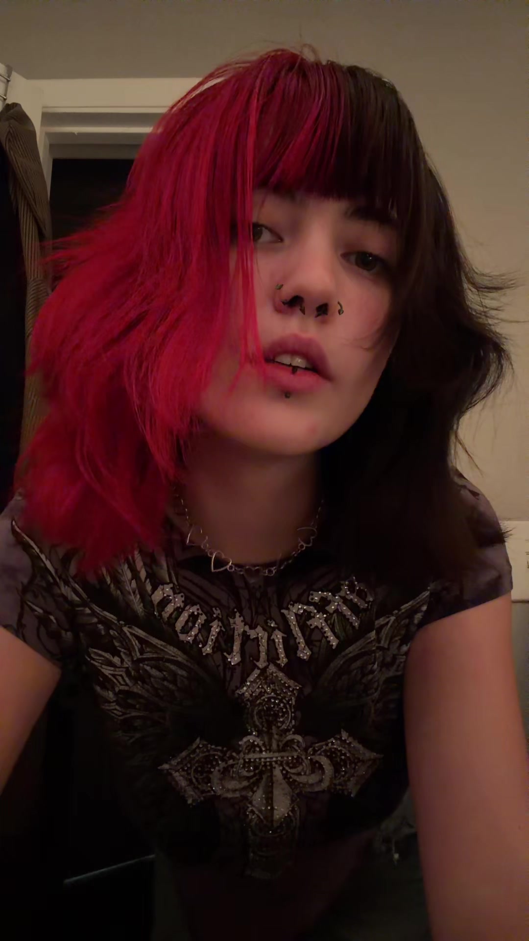 @Lil Bug🖤🍄
