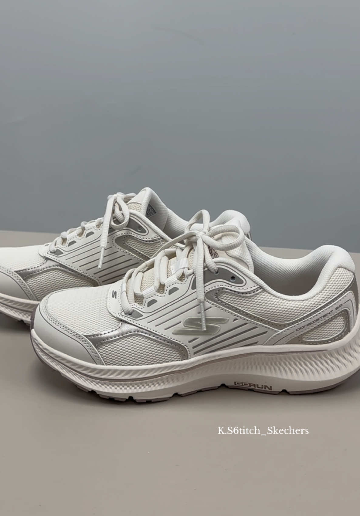 @K.S6titchSkechers