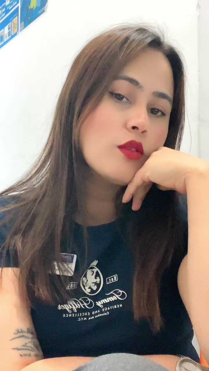 @🧿 Ashma 💙🦋