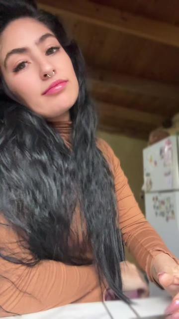 @angieurtubey