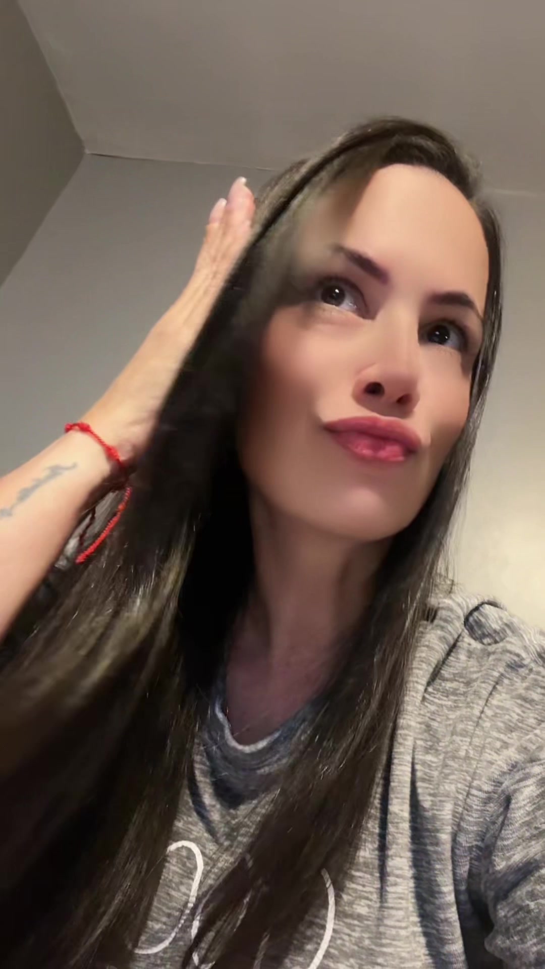 @ElziFroz