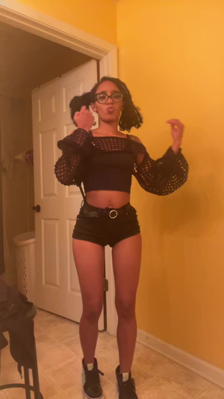 @Ickynikki
