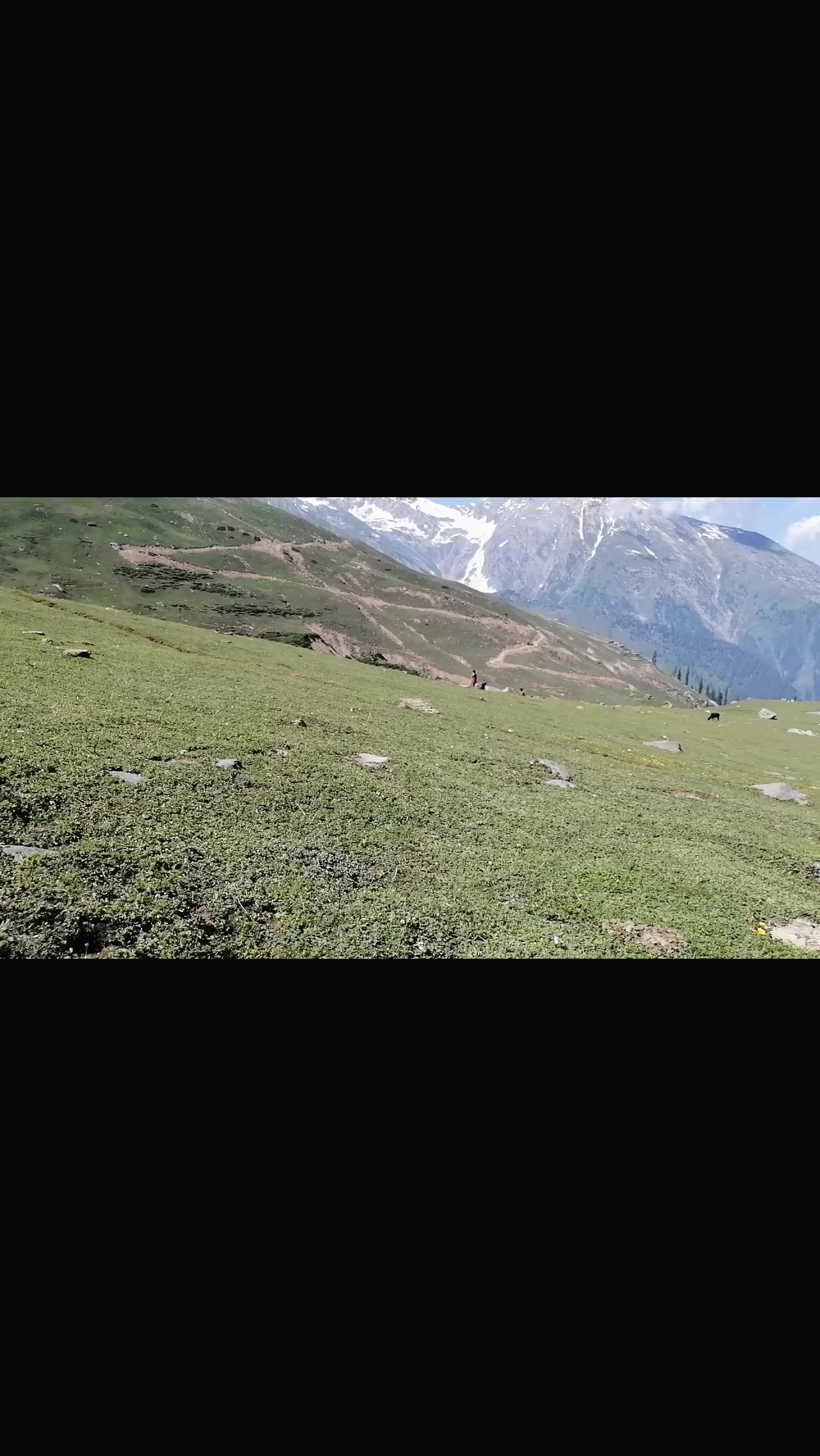 @Travel_with_Waqas