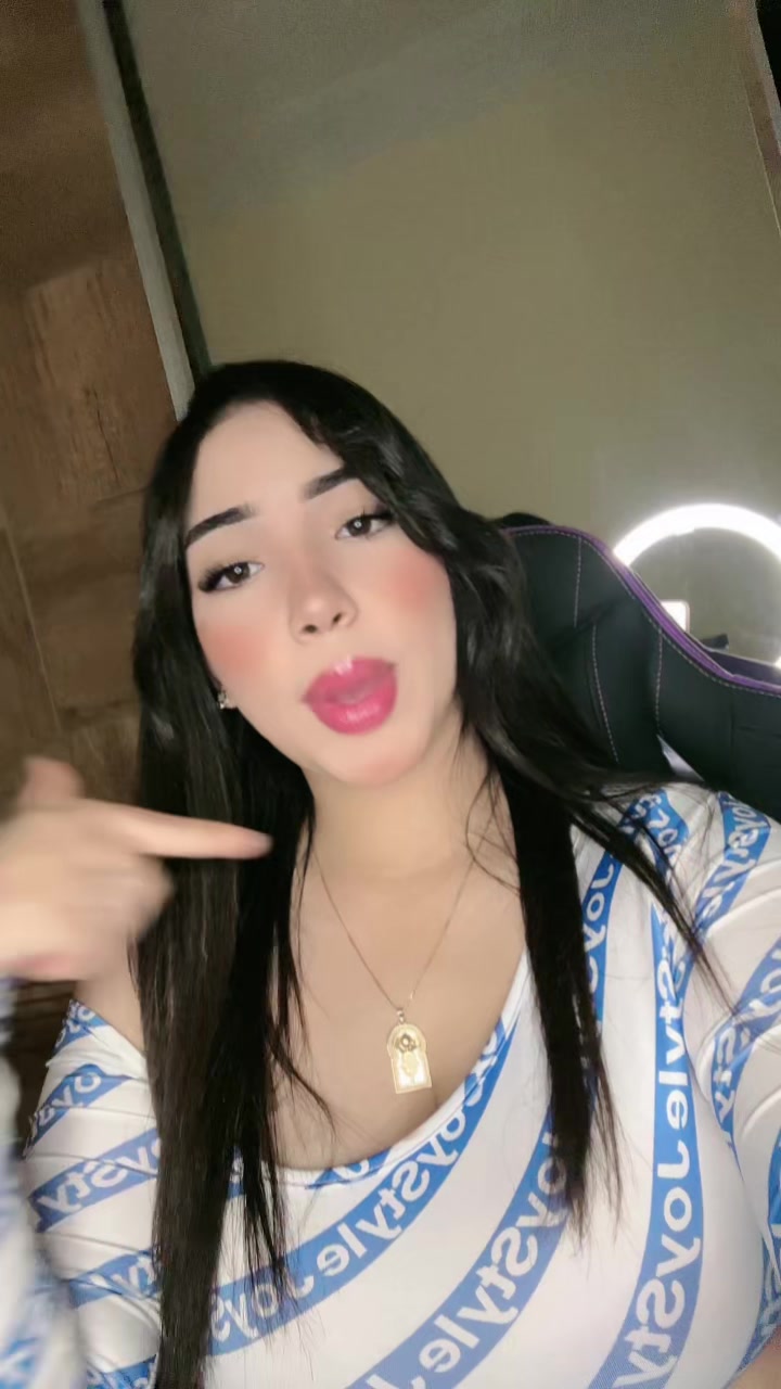 @mounia🔥