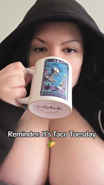 @Rachel 👽💜