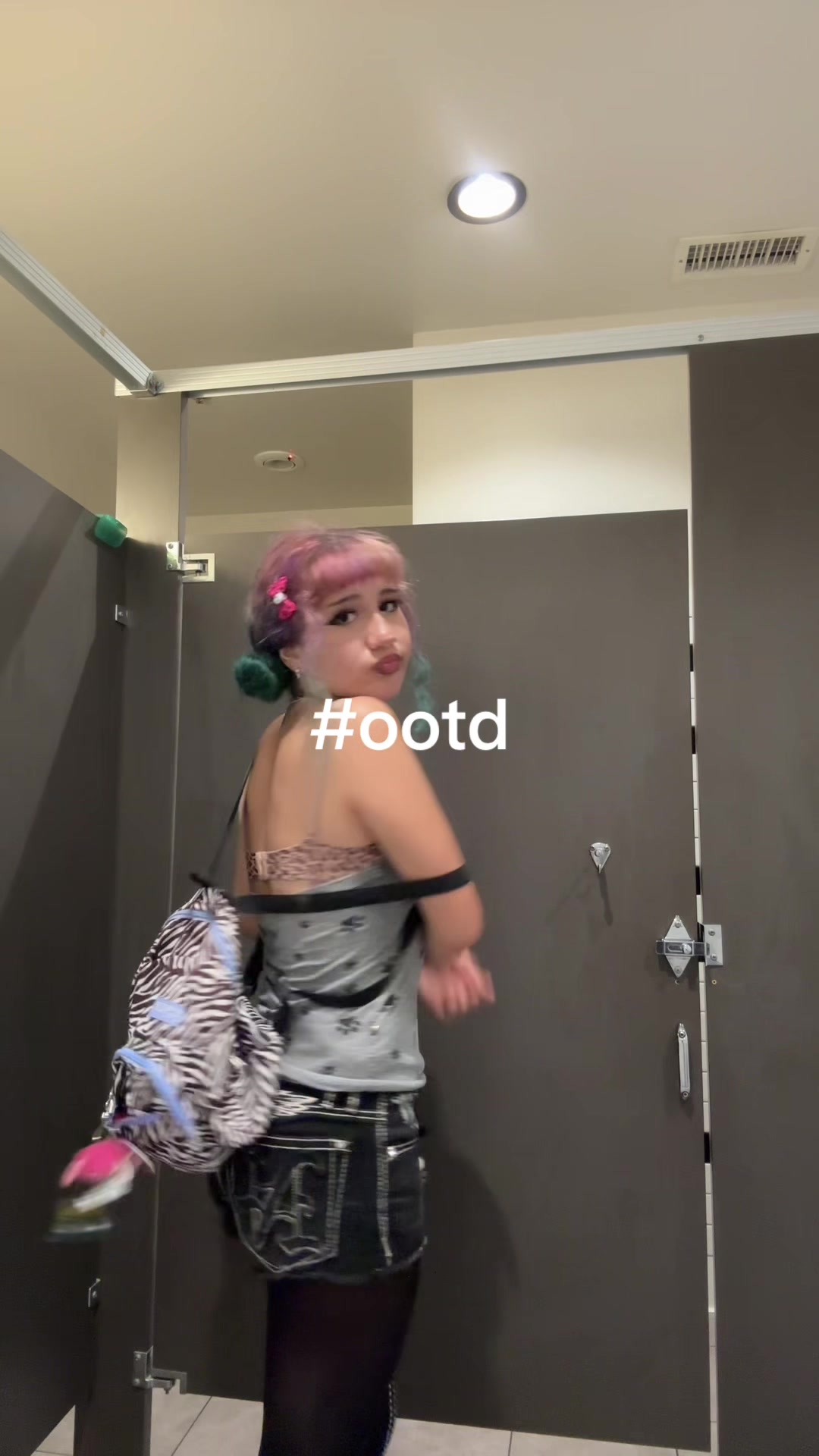 @☠︎︎