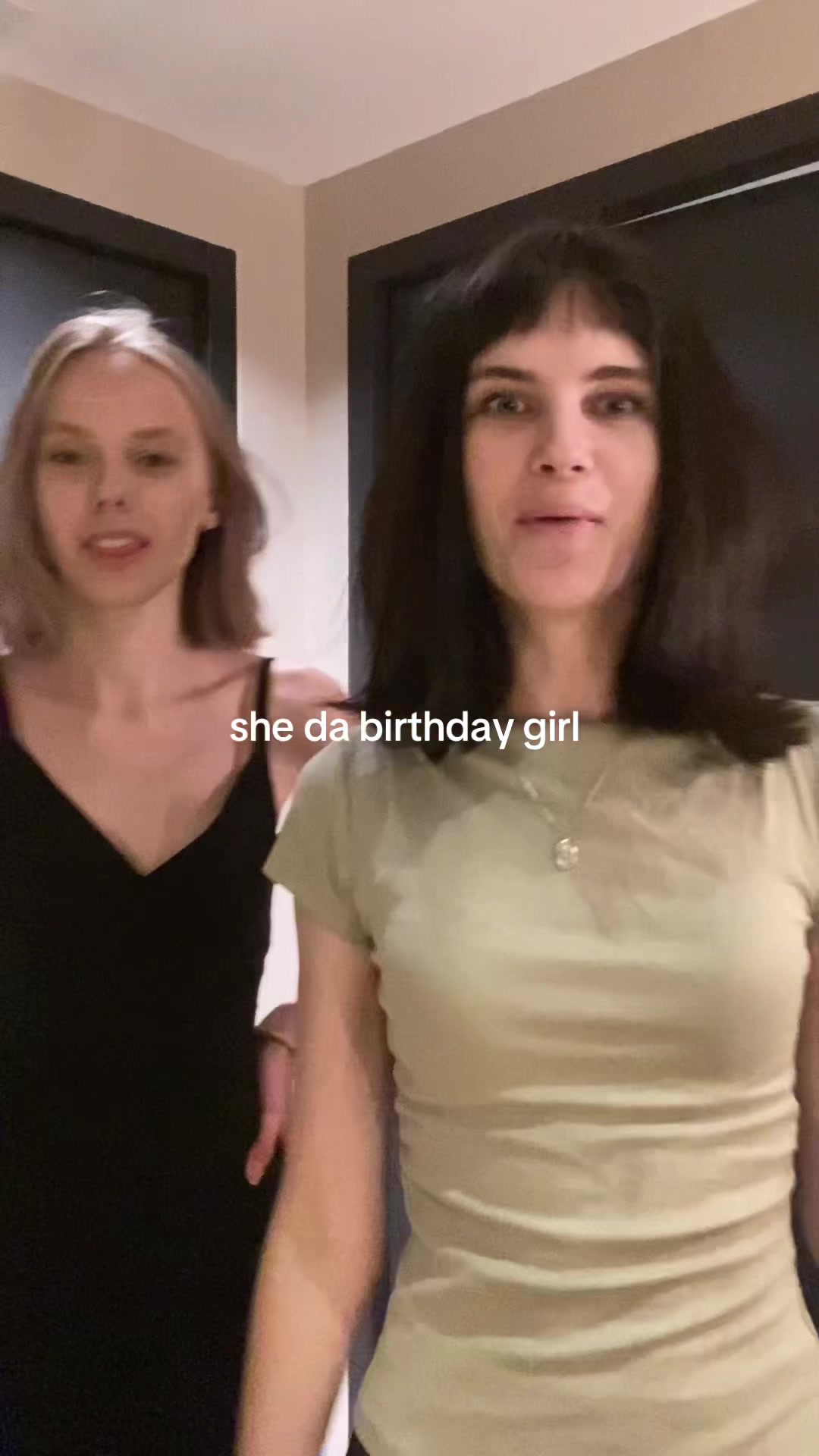 @sia ☾*・