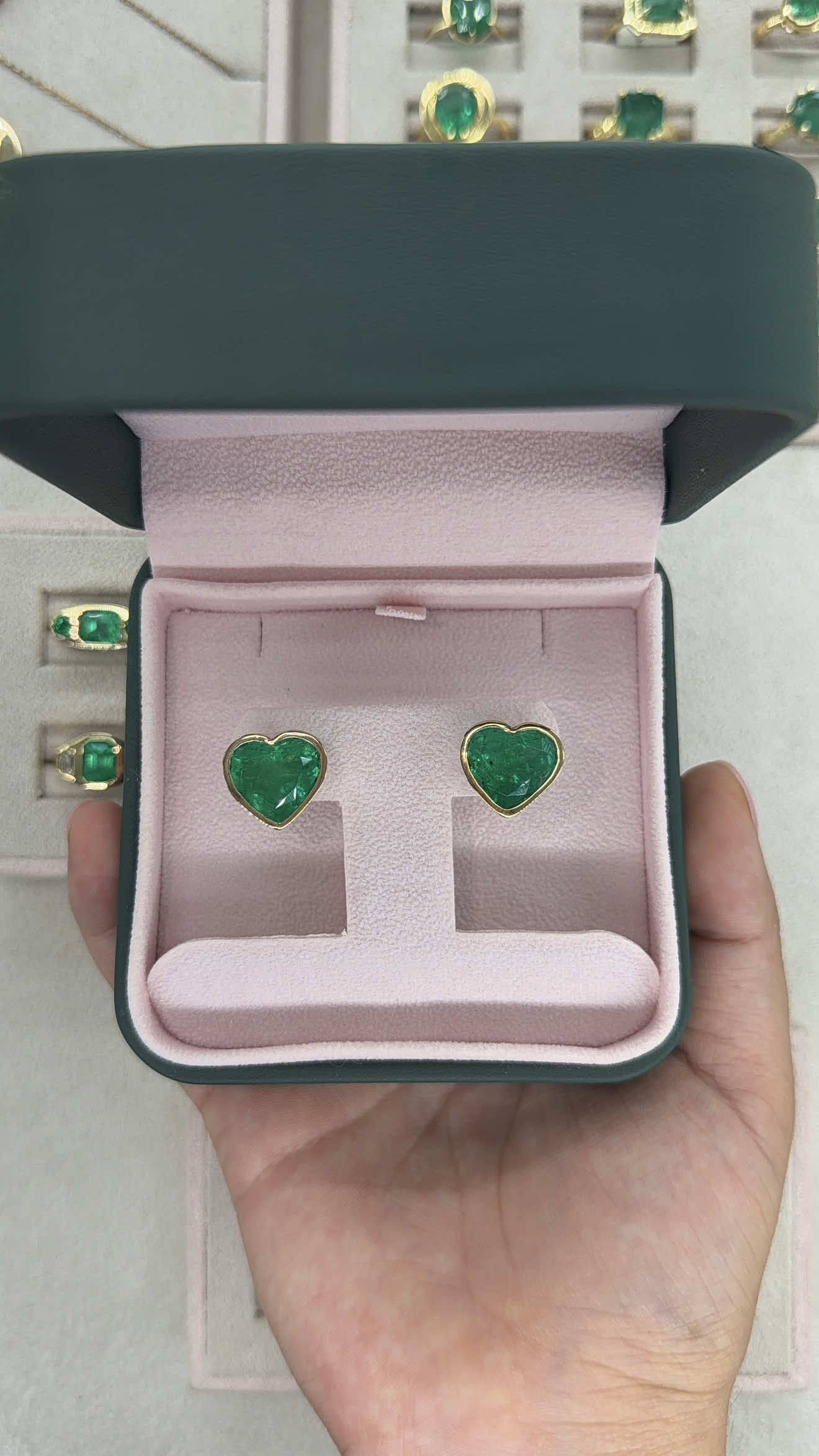 @JR Colombian Emerald