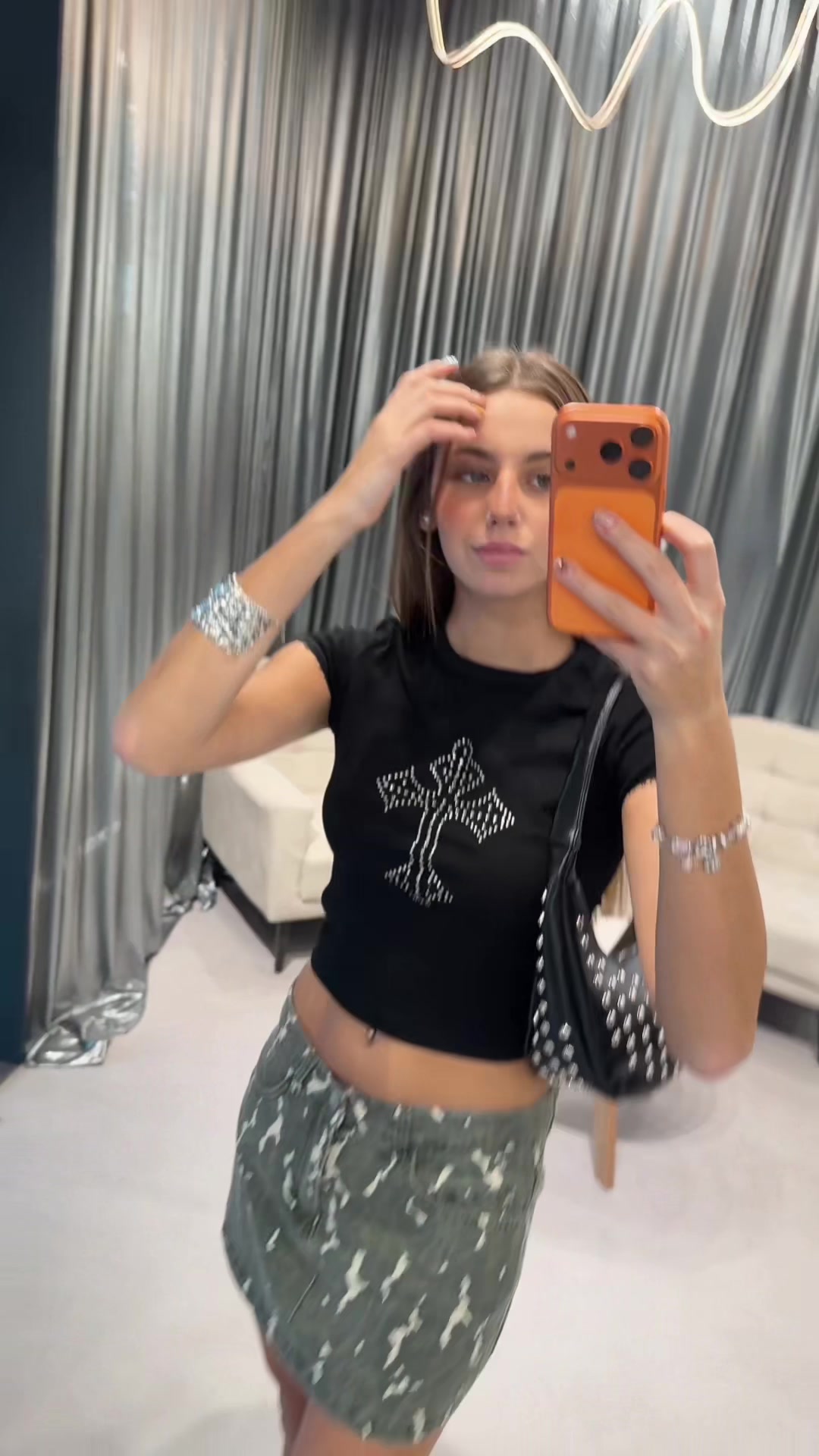 @AV