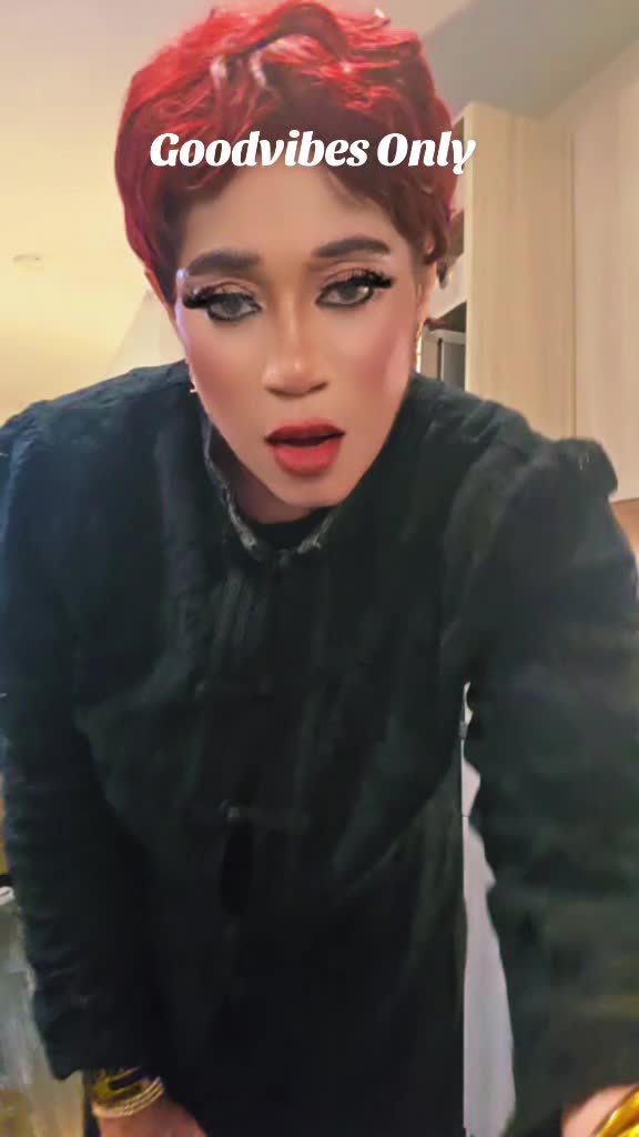 @Demi