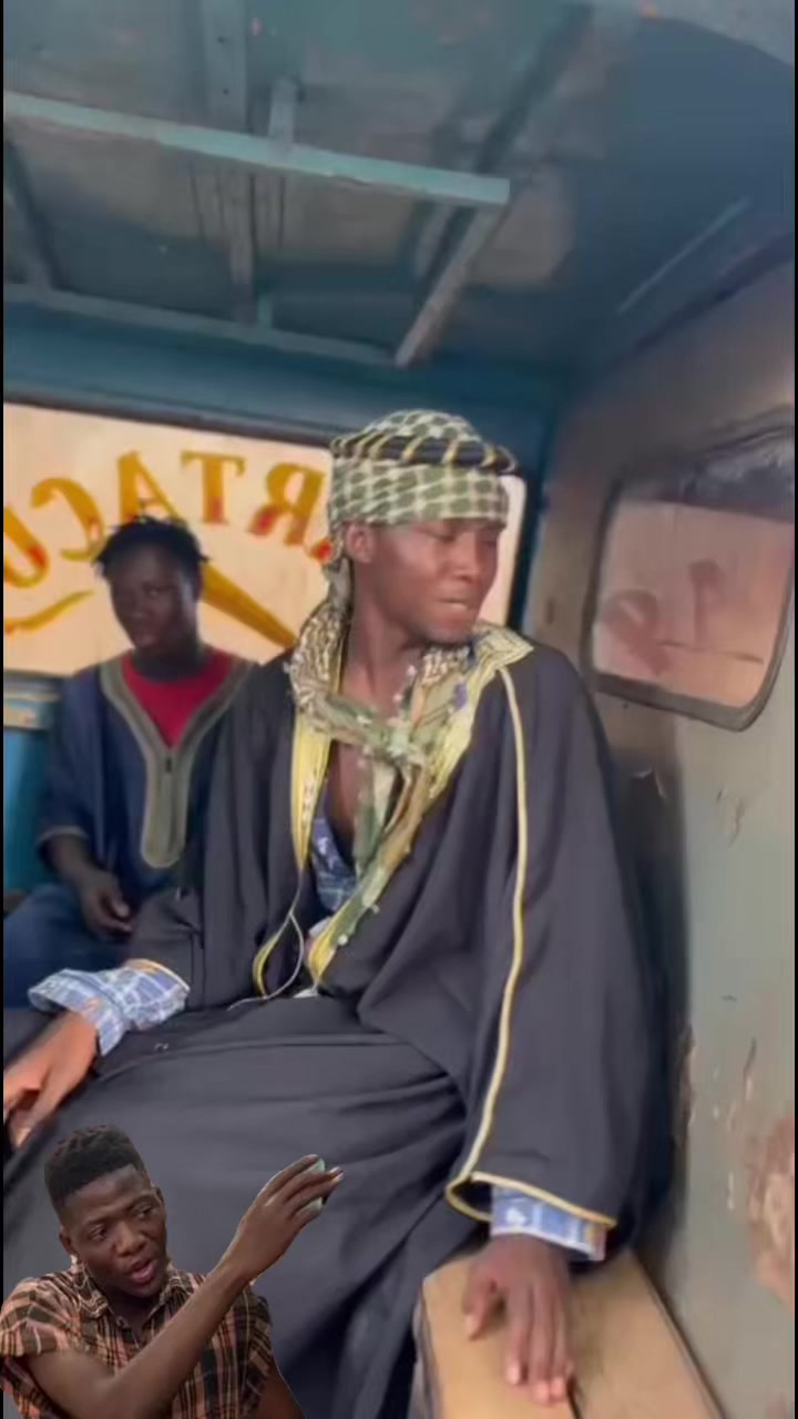 @Choubaga 2230 lecomedien