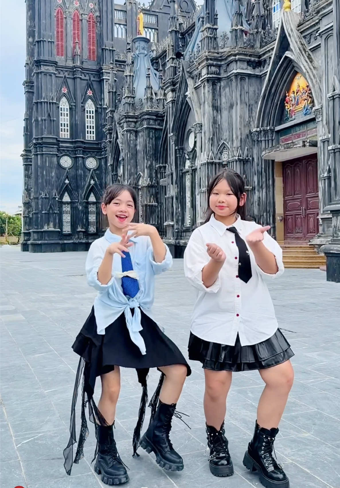 @Lê Ngọc Vy (Bella)