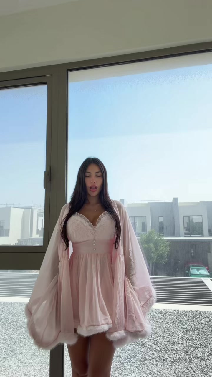 @leslyreynas