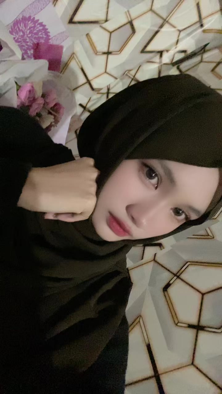 @lyna1605
