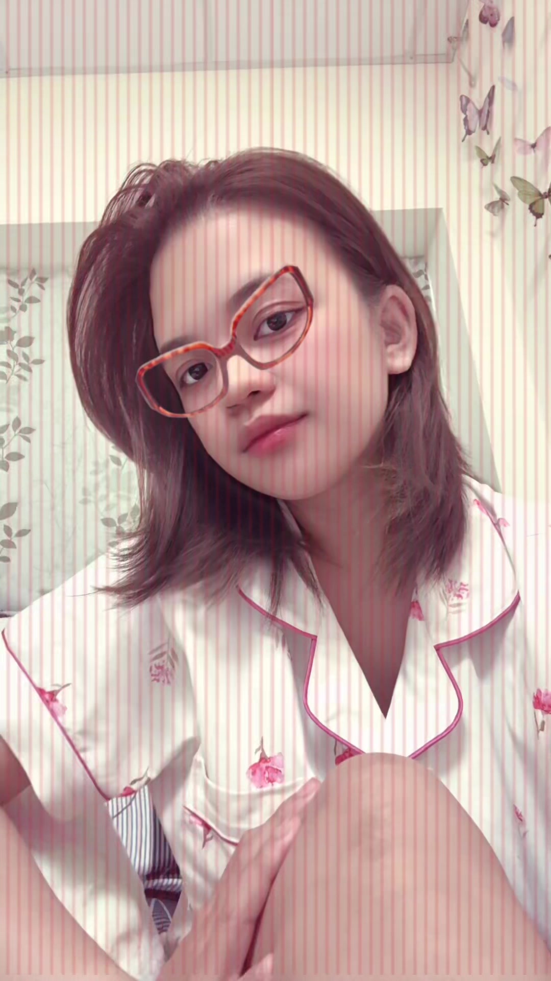 @Marie 🦋