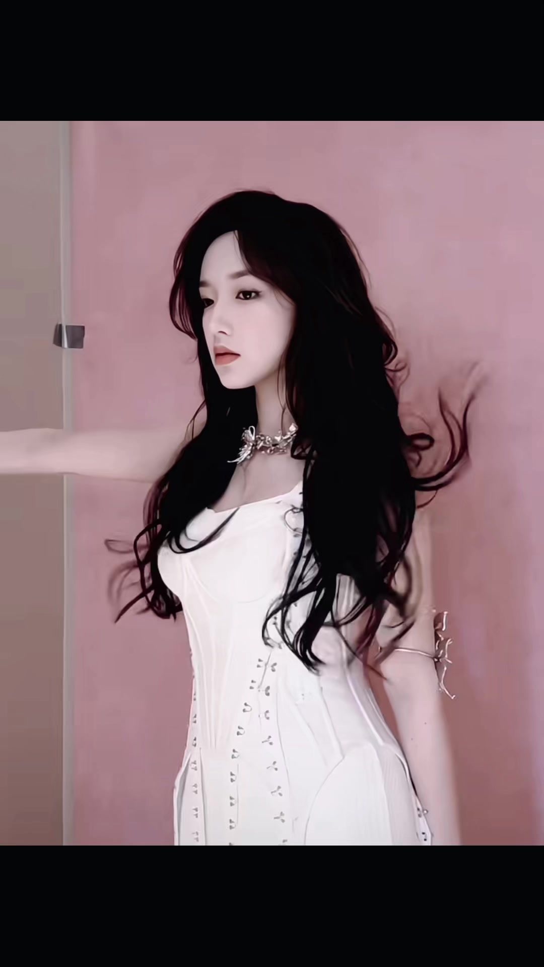 @𝐒𝐨𝐫𝐚&bull;
