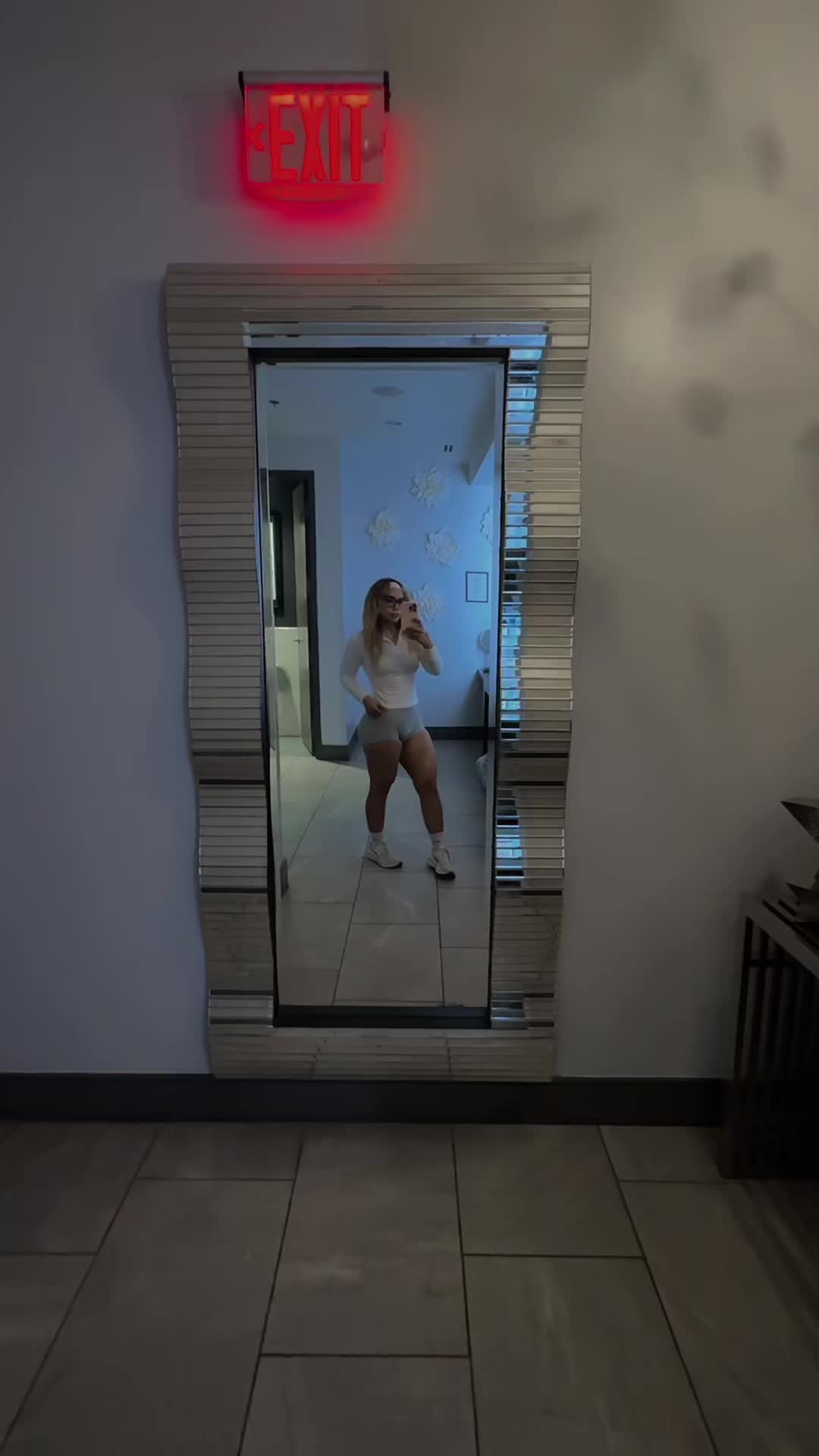 @lifewnelly