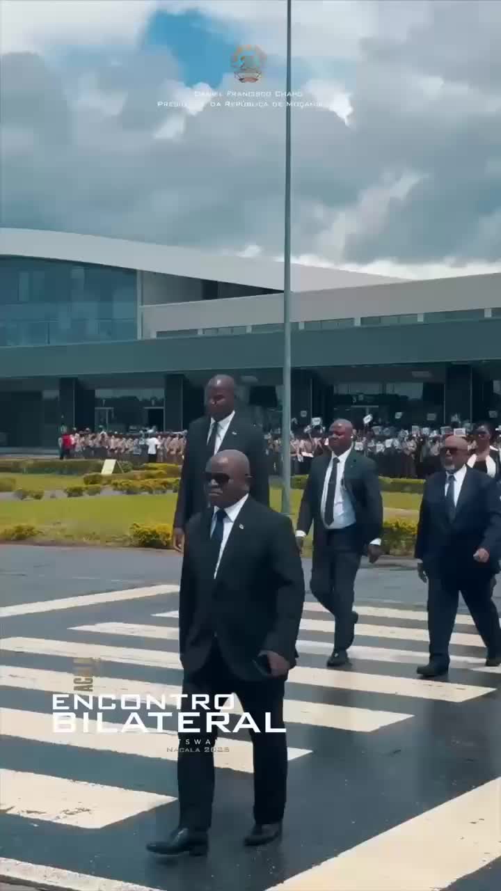 @ACHAPO ZAMB&Eacute;ZIA