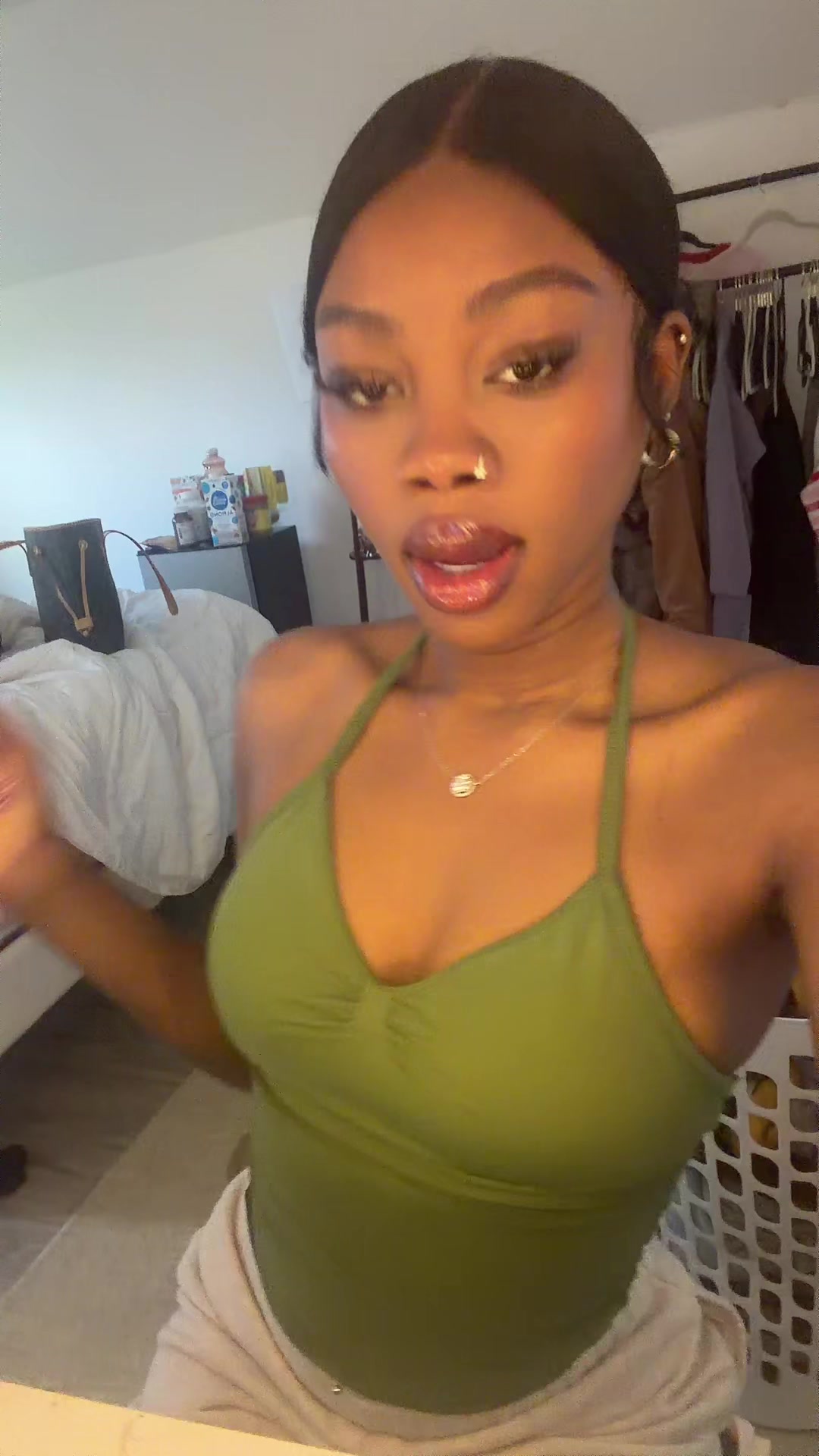 @AlterZoey