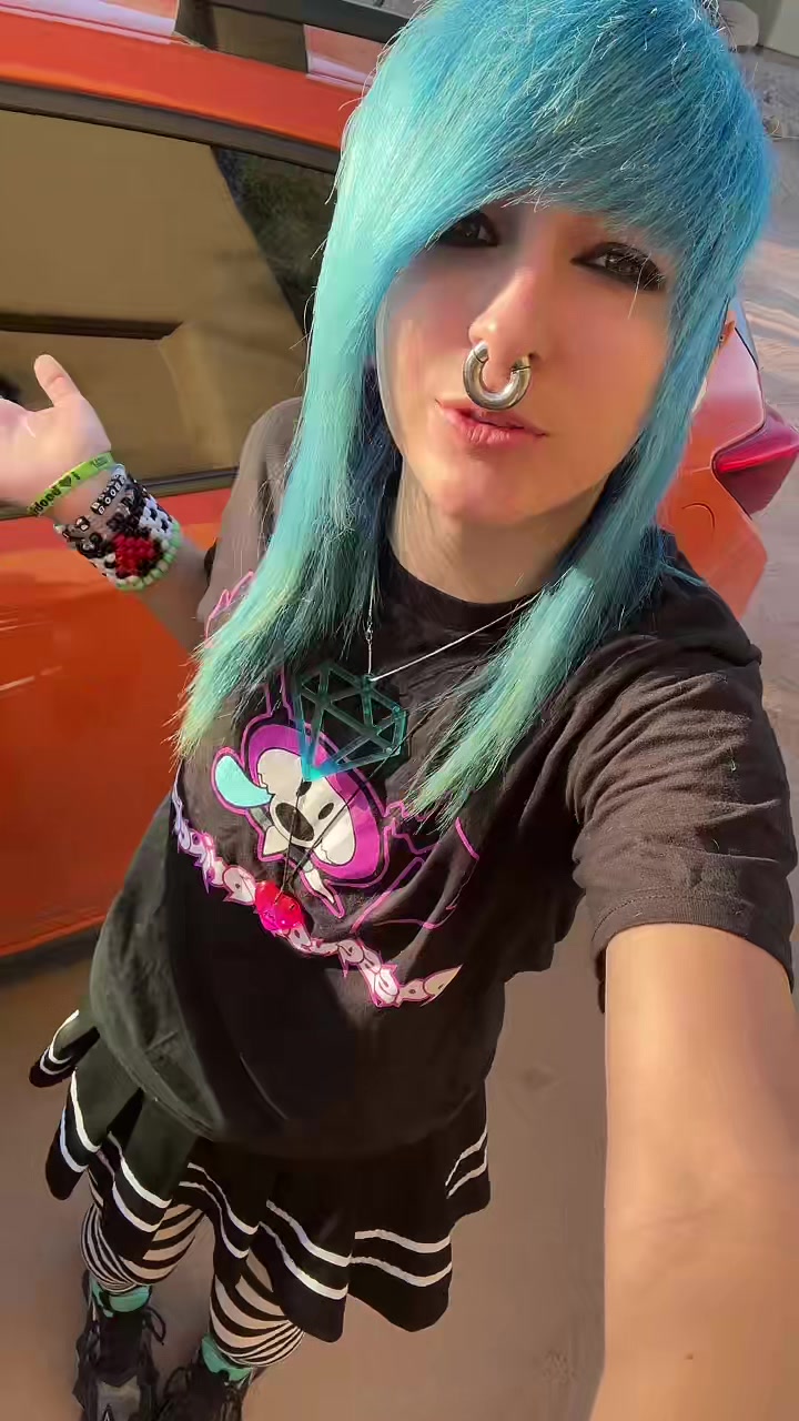@Xx_CHARLI_CLAWS_xX