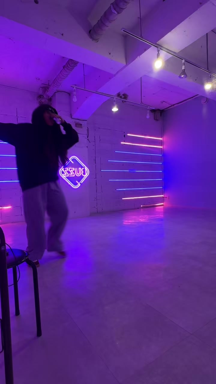 @verasace_