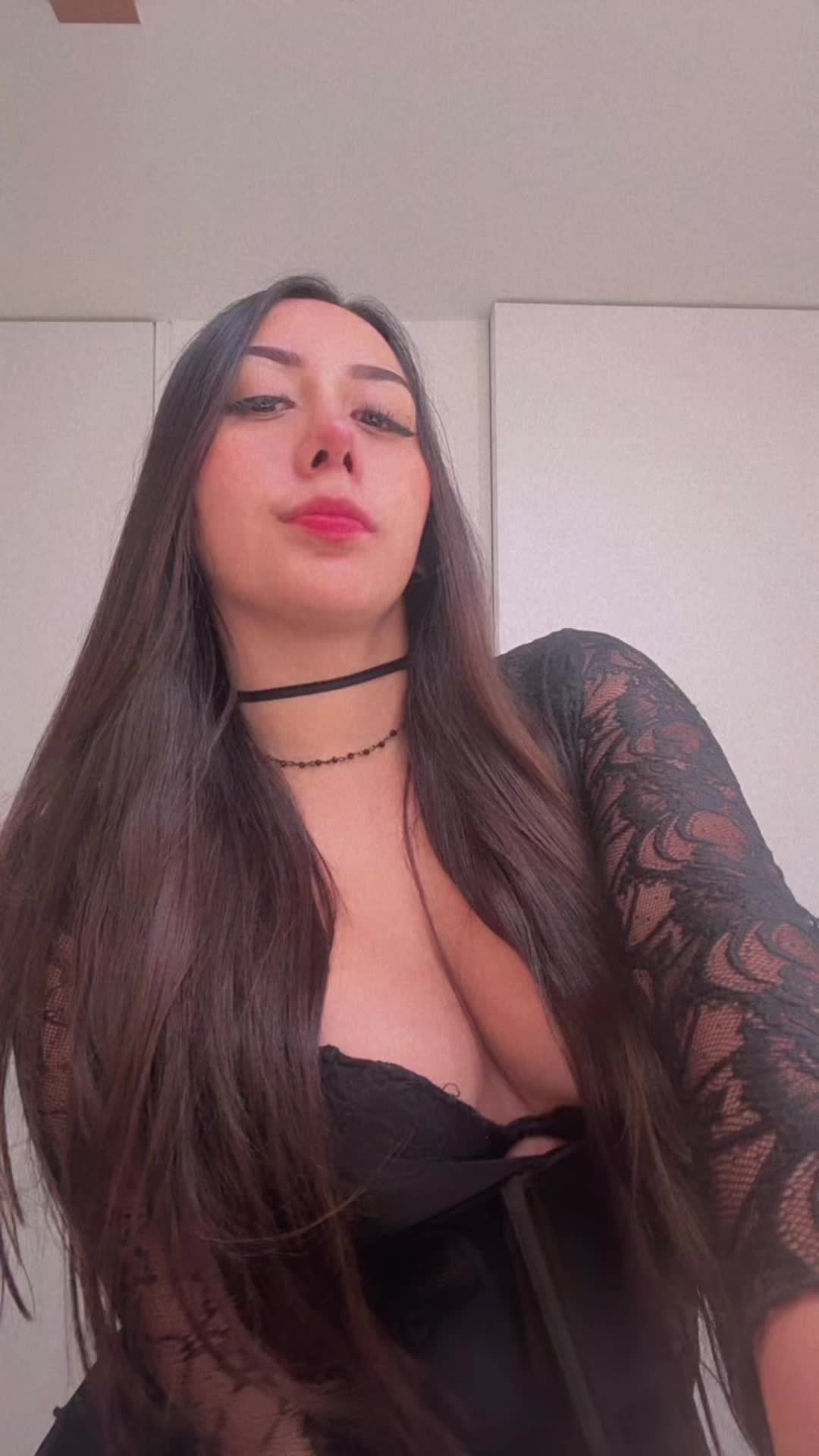 @SandraFreestyle