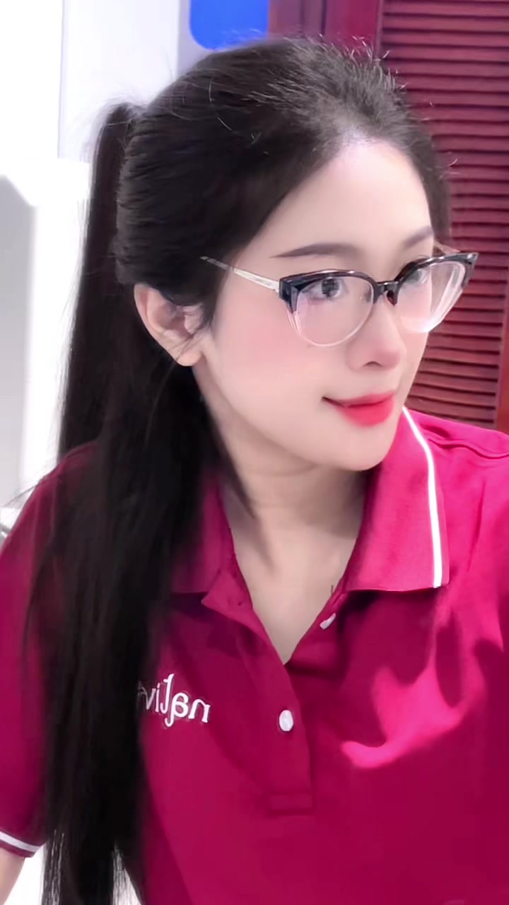 @Phượng th&iacute;ch ngắm m&acirc;y