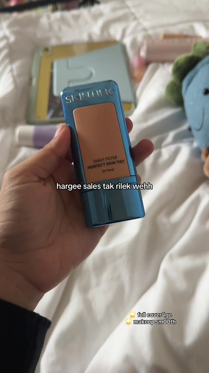 @dina ⋆˚𝜗𝜚˚⋆