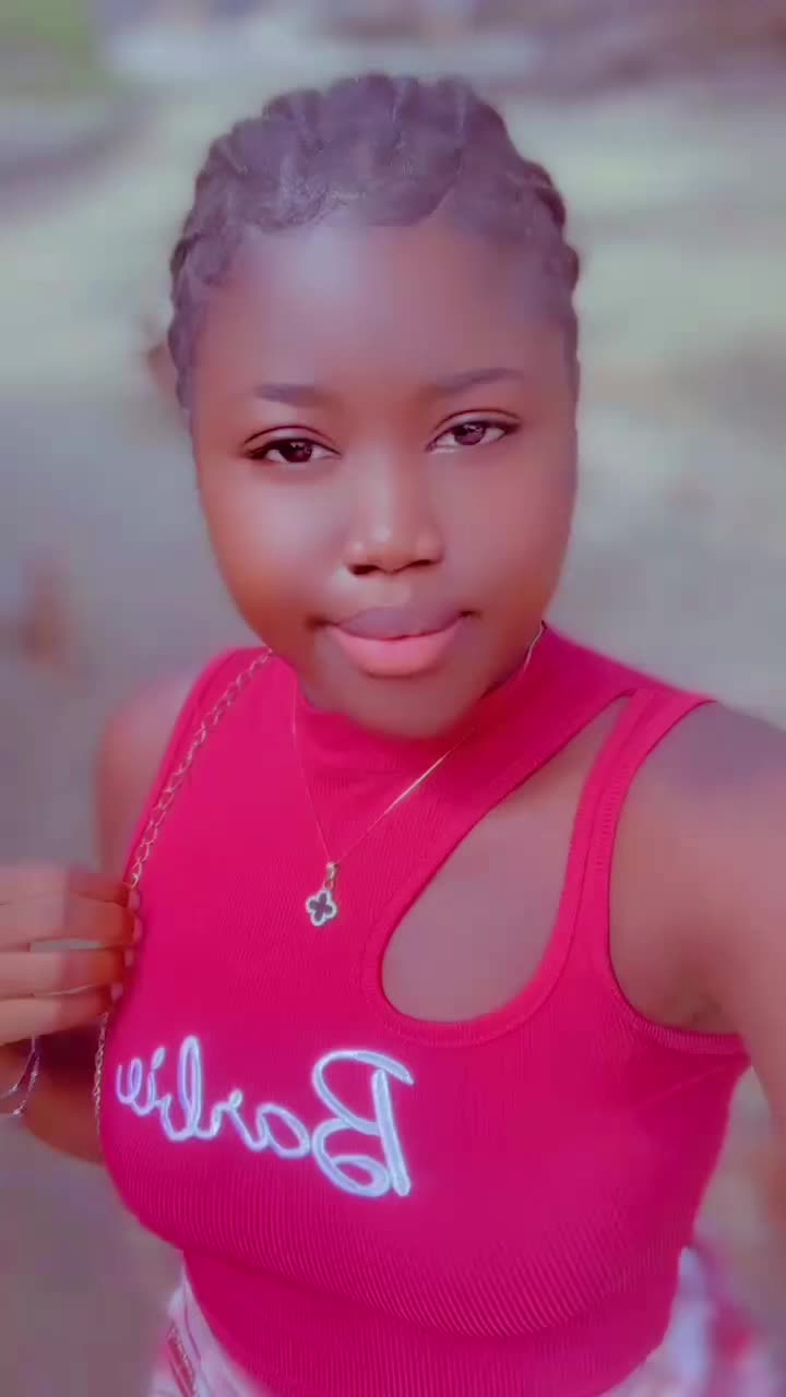 @🦋Aphyia Lizzy💕🤭