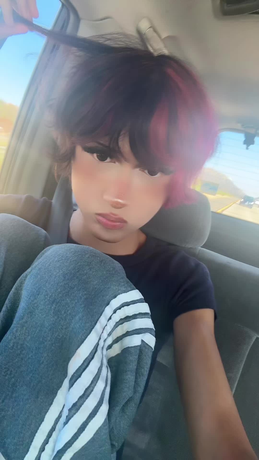 @dollcuff
