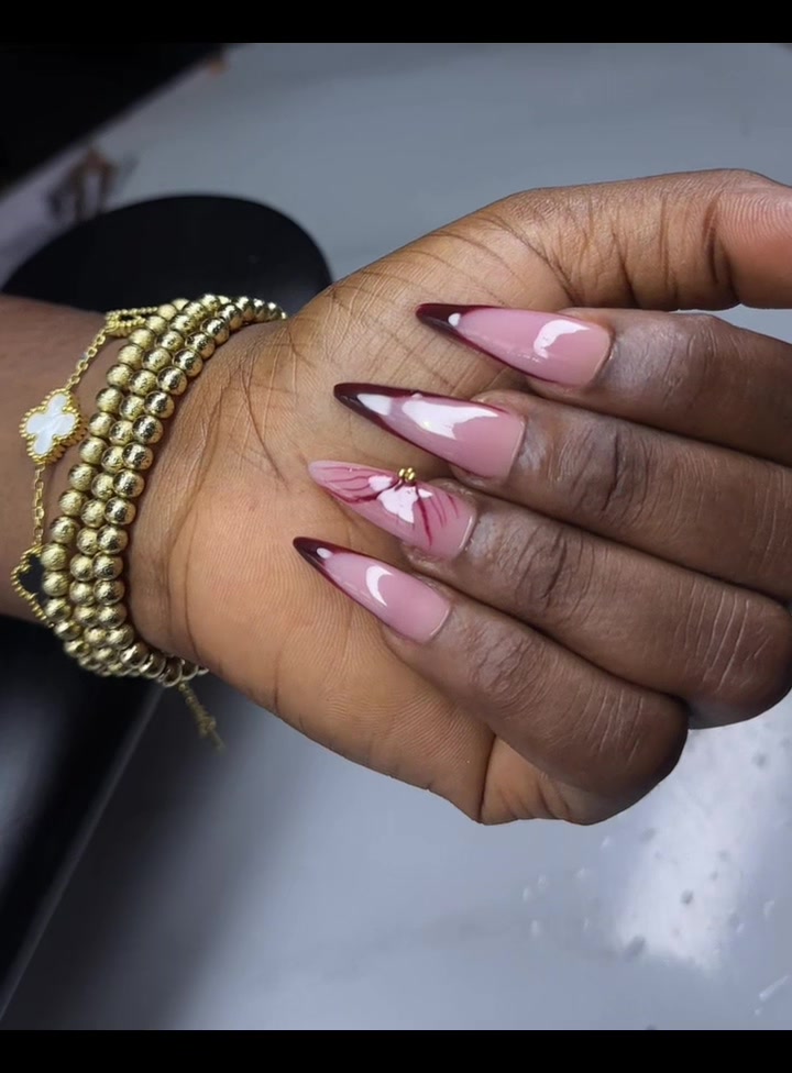 @NAIL TECHNICIAN IN IBADAN
