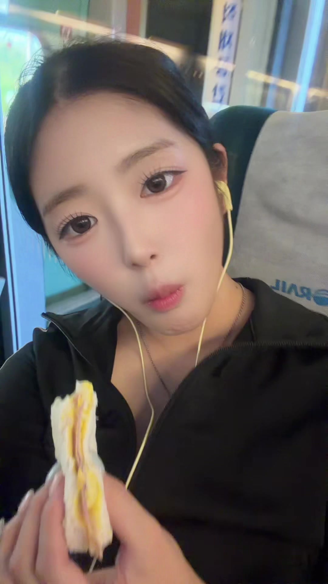 @애기뿌앵이