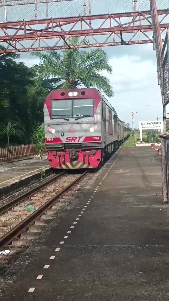 @นาย เนตร พาถ่ายรถไฟ