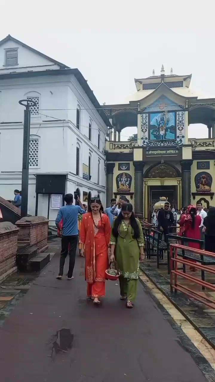 @Jenisha chhetri💝(जेनु)