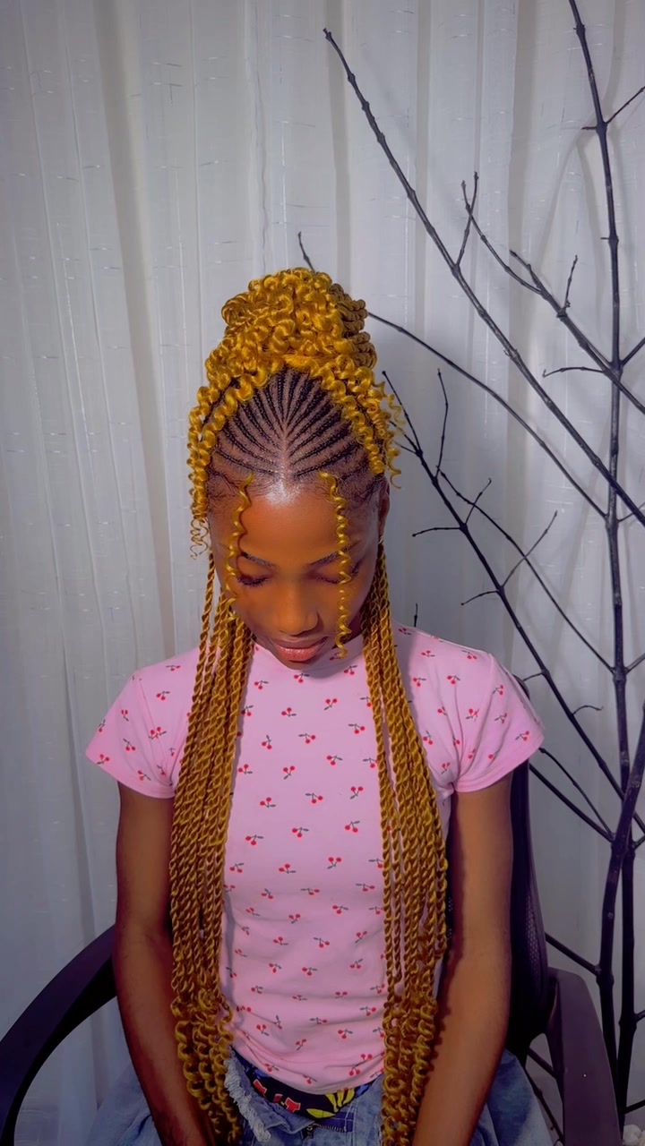 @Auchi/Aviele/HairstylistMakeup