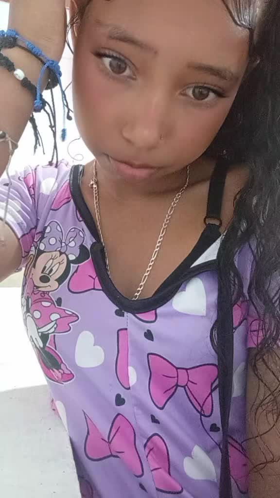@faby 💜
