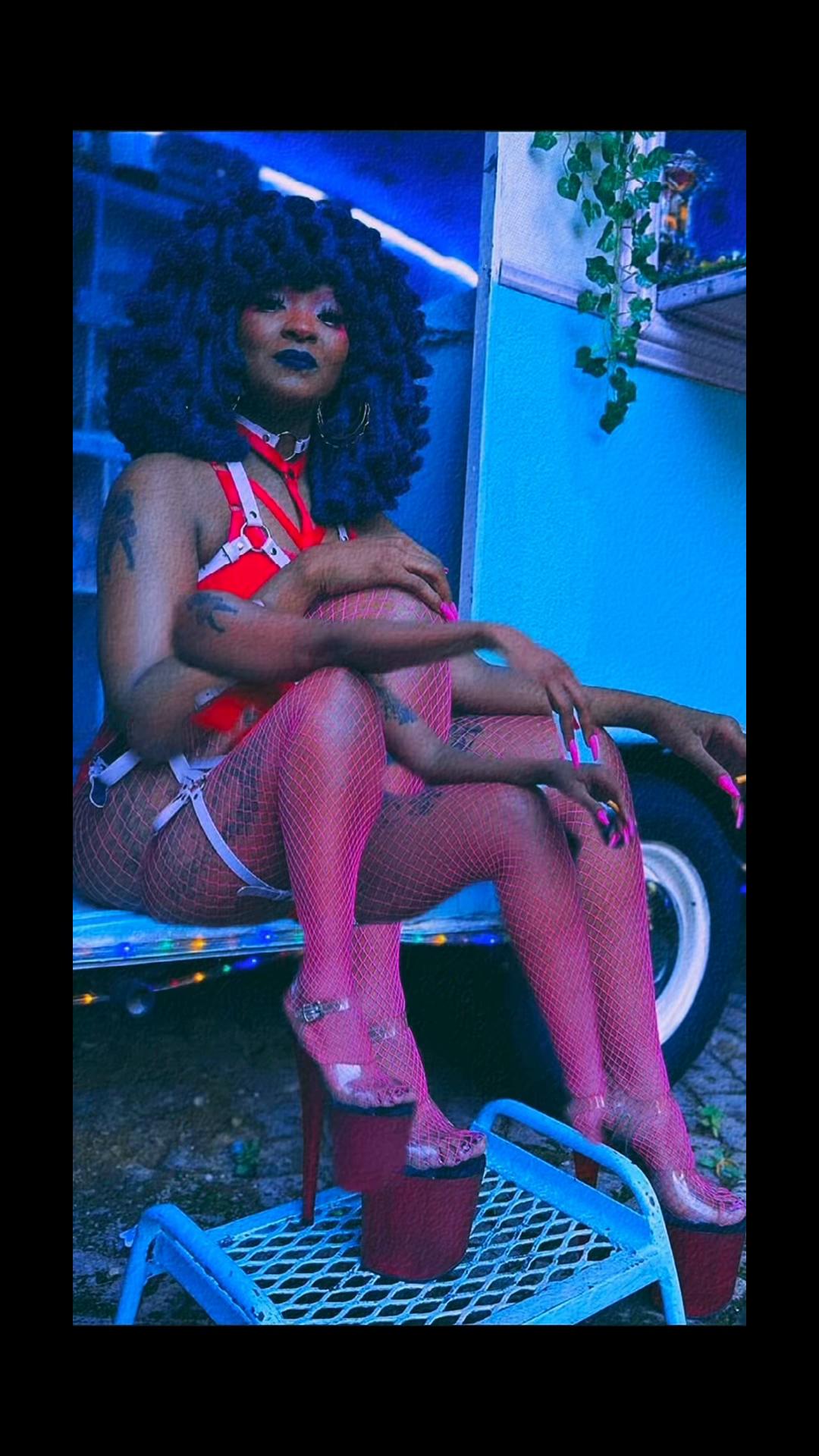 @Moonchild Sanelly