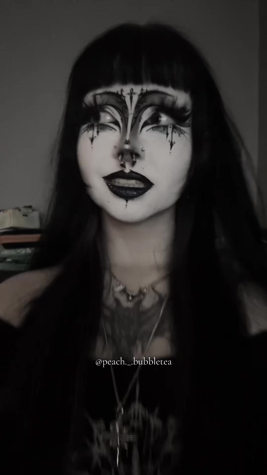 @Julie🕷️