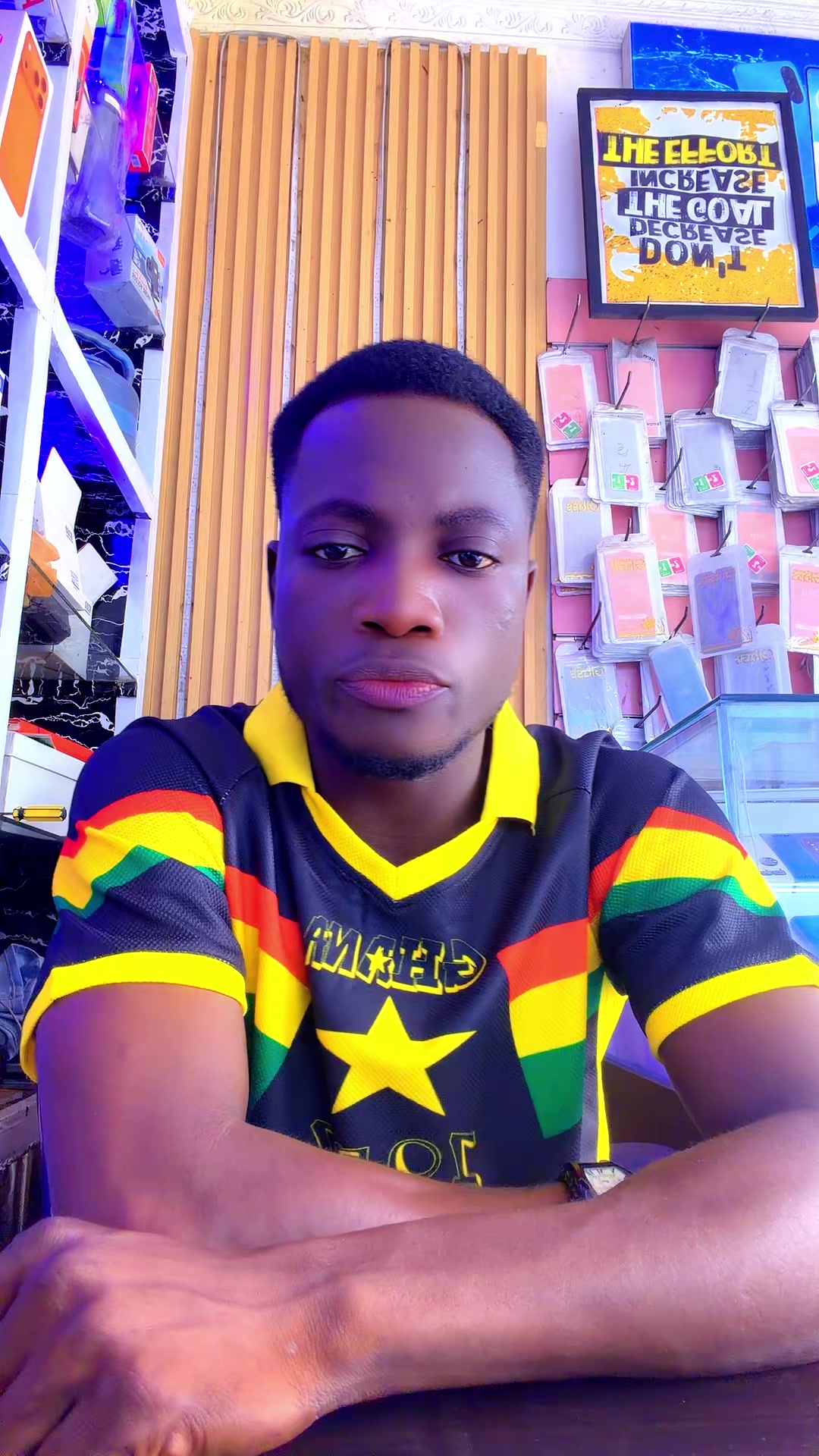 @HON SAVIOUR 🧳