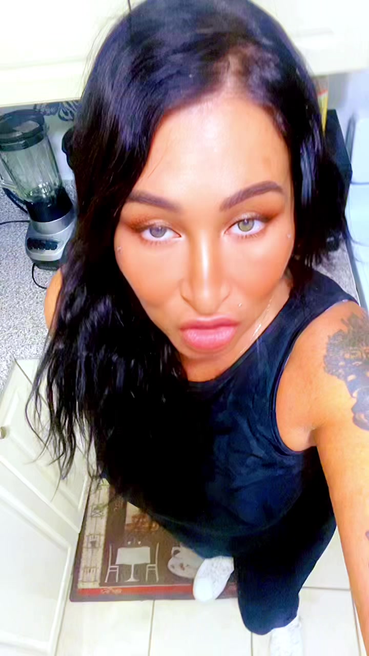 @Italiangirl🇮🇹native🇨🇦🇨🇦