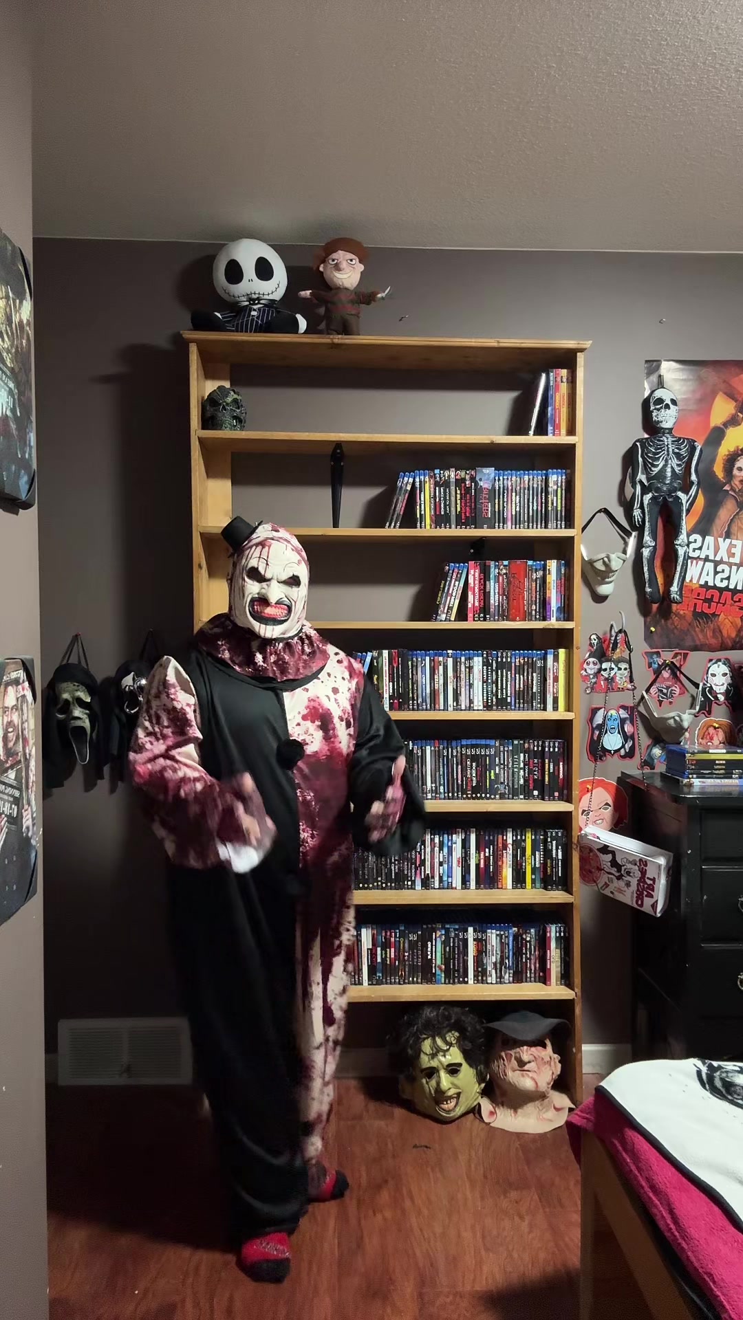 @HorrorLover