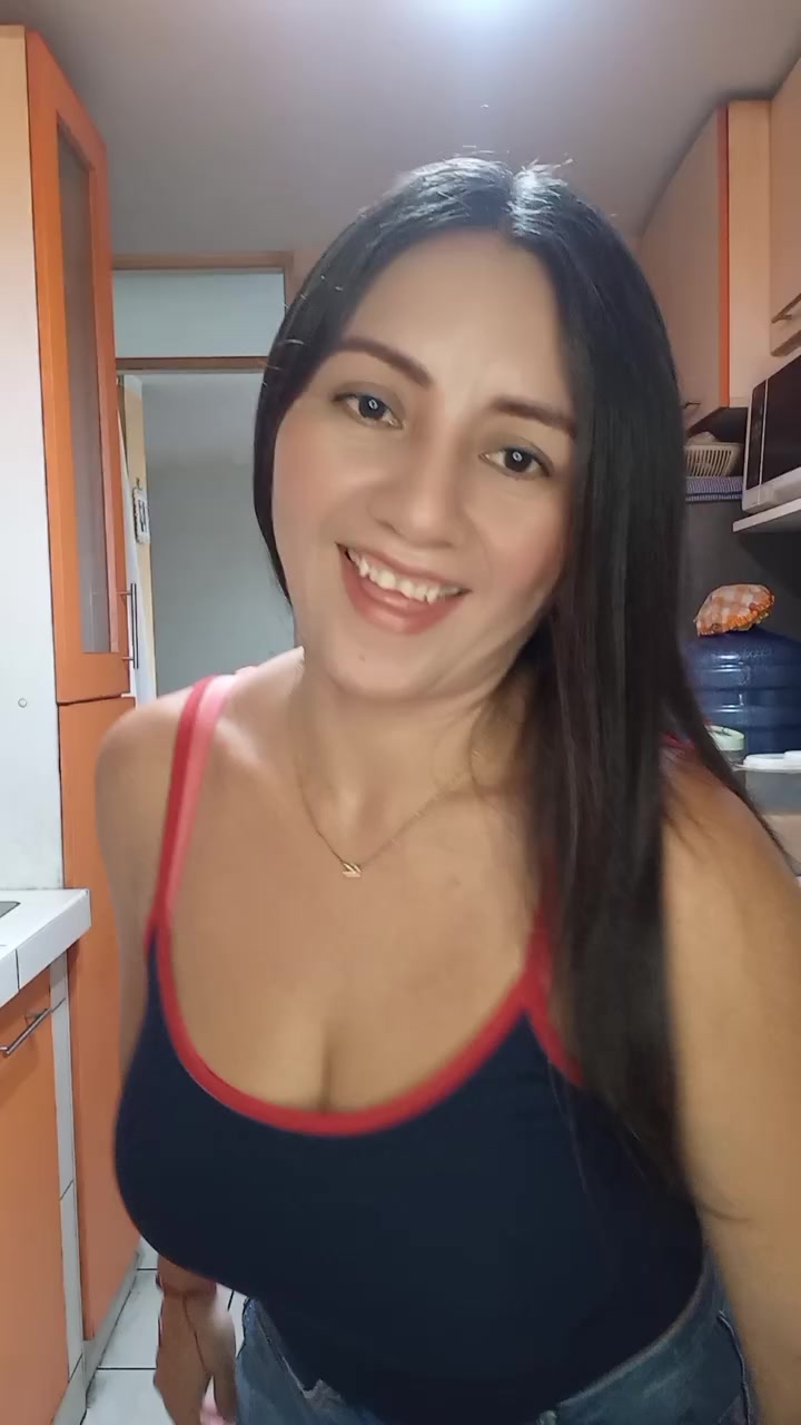 @Raquel Gonzales 🧛🏻♀️