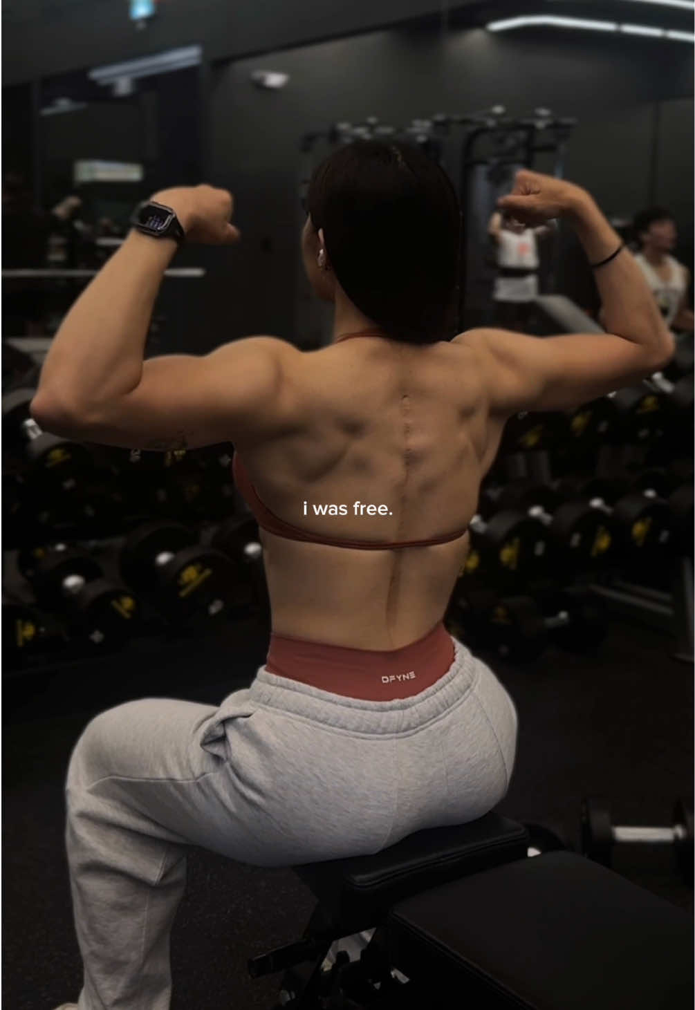 @raechelklifts