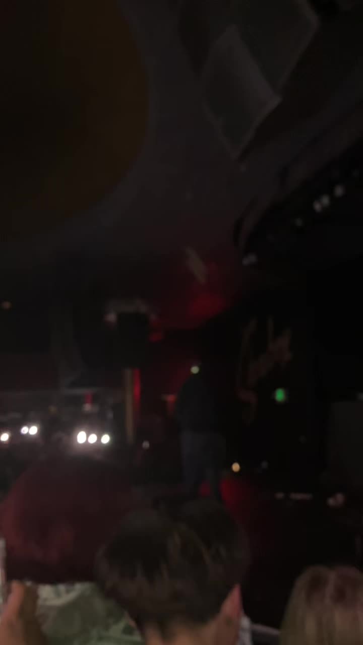 @𝘐𝘳𝘪𝘦 💽💋