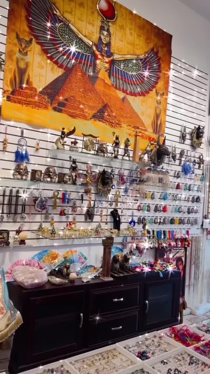 @crystals_luv