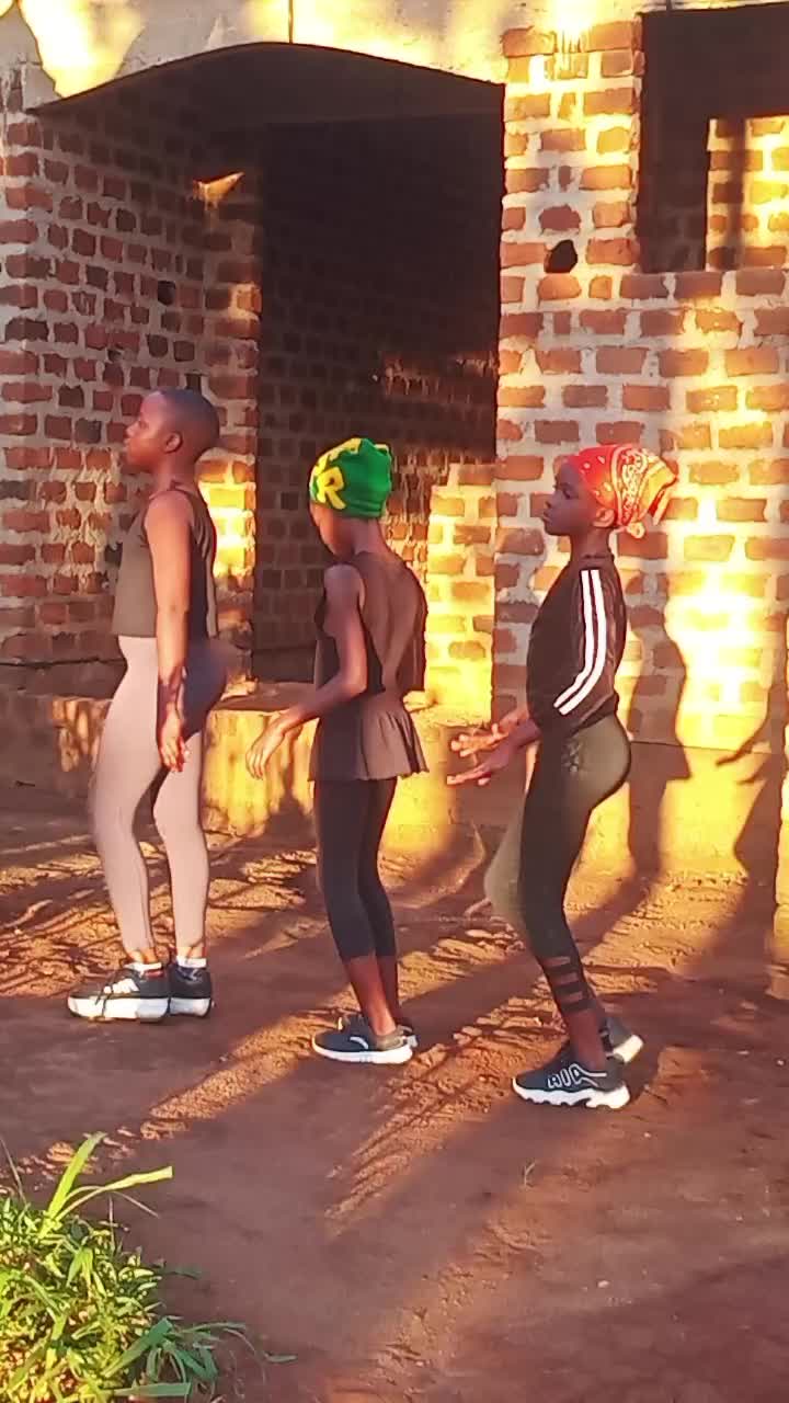 @👣Jalt🇺🇬